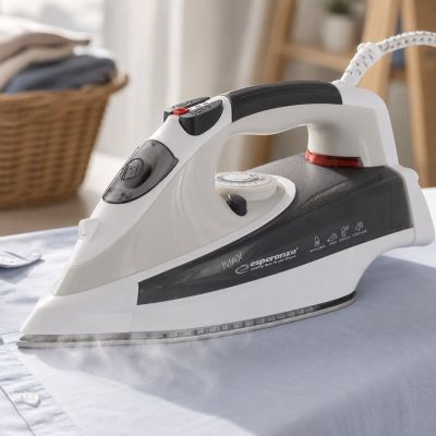 14. ESPERANZA DAMPFBÜGELEISEN CHINO CERAMIC 2400 W EHI009