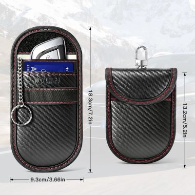 7. Tech-Protect KLR100 RFID-Diebstahlschutzhülle – schwarz und rot