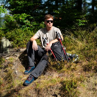 10. NC1950 BLACK CAVERN TOURIST BACKPACK 18L NILS CAMP