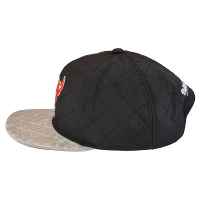 2. Mitchell & Ness NBA Diamond Base HWC Chicago Bulls Cap - HHSS3182-CBUYYPPPBLCK