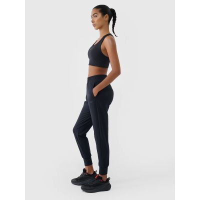 4. Schnelltrocknende Trainingshose für Damen 4F 4FWMM00TFTRF1066-20S