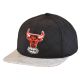 Mitchell & Ness NBA Diamond Base HWC Chicago Bulls Cap - HHSS3182-CBUYYPPPBLCK