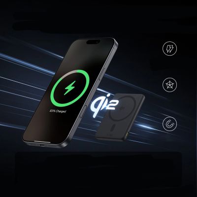 10. Baseus PicoGo AM31 Qi2 5000mAh 20W MagSafe-kompatible Powerbank mit Ständer (mit schwarzem, einfach ummanteltem USB-C-Kabel, 30 cm) – Schwarz