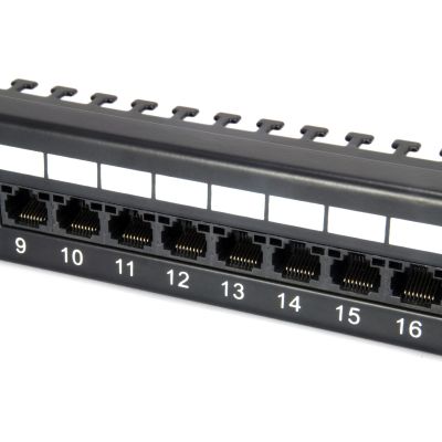 4. Equip 135425 1U Patchpanel