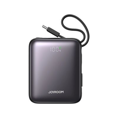 2. Joyroom JR-PBF27 10000 mAh 22,5 W Powerbank mit integrierten USB-C- und Lightning Kabeln - Schwarz