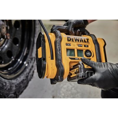 14. 18V Dewalt DCC018N-XJ Akku-Kompressor
