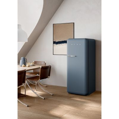 13. SMEG KLF03SBMEU Wasserkocher