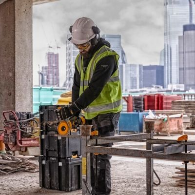 4. DEWALT DCG418X2-QW Akku-Winkelschleifer, bürstenlos, 125 mm, 54 V FV, 2 x 9 Ah, Schwarz, Gelb