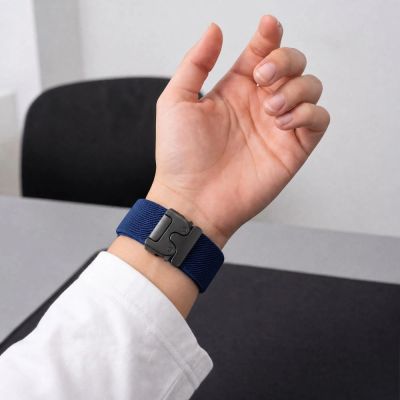 4. Tech-Protect Nylonarmband mit Verschluss für Samsung Galaxy Watch 40/44/46 mm – Marineblau