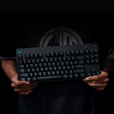 4. Logitech G915 LIGHTSPEED WRLS RGB MECH KB/GL CLICKY Tastatur - CARBON US INTL
