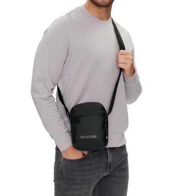 3. TOMMY HILFIGER Herrentasche TH Monotype PU Min