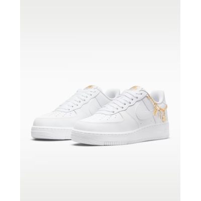 5. NIKE WMNS AIR FORCE 1 '07 LX (DD1525-100)
