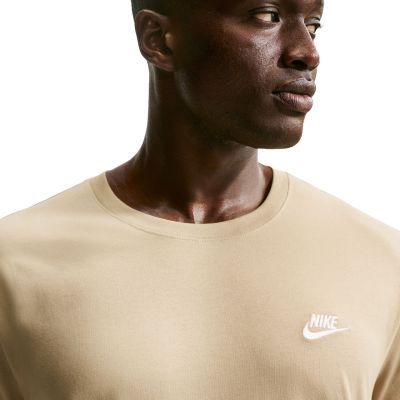5. Nike Club Tee Herren-T-Shirt Beige AR4997 297