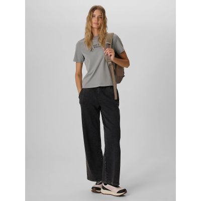 5. Locker geschnittenes Damen-T-Shirt mit Aufdruck 4F 4FKAW26TTSHF4502-26S