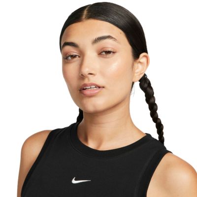 8. Nike Sportswear Chill Knit Damen-T-Shirt Weiß FB8279 100