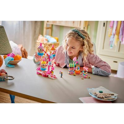 10. LEGO Friends 42700 – Süßigkeiten- und Cupcake-Riesenrad
