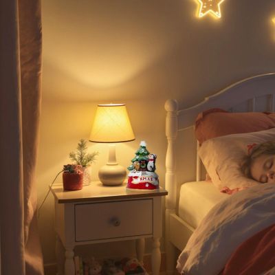 24. Weihnachtsdekoration mit spielenden Pinguinen