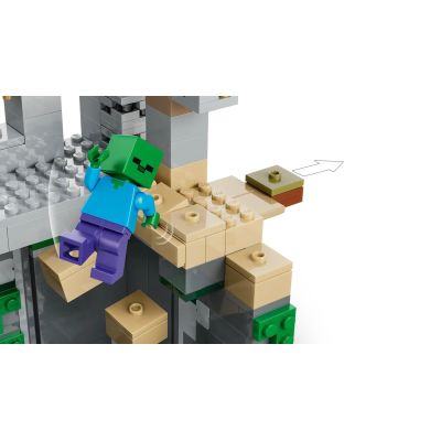 7. LEGO Minecraft 21587 Zombie Dungeon