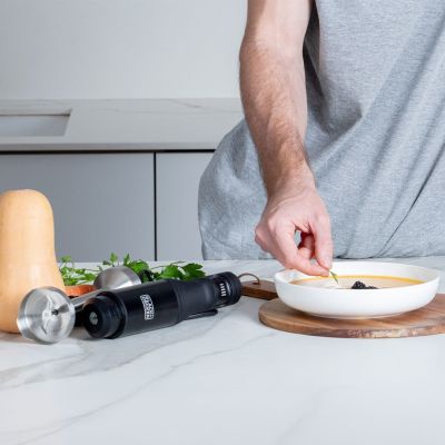 10. Black+Decker BXHBA1501E Stabmixer