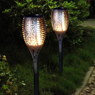 17. Solar-Taschenlampe mit tanzenden Flammen, 3-in-1, 10 x 10 x 86 cm, 12 LEDs