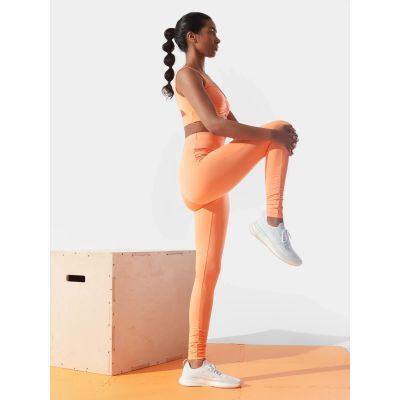 5. Damen-Trainingsleggings aus recycelten Materialien x Anna Lewandowska 4F