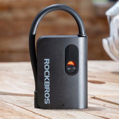 9. Rockbros L1 Mini-Akkupumpe, 70 psi Kompressor, 200 mm Schrader-Schlauchlänge – Schwarz