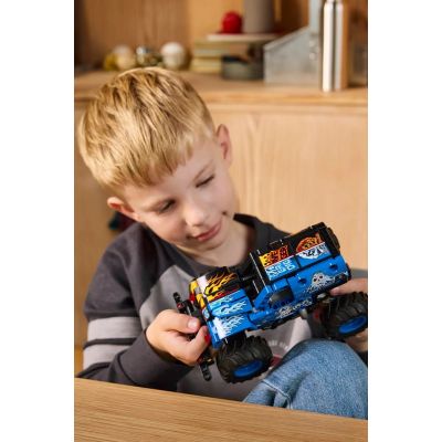 20. LEGO Technic 42219 Monster Jam Grave Digger Feuer und Eis