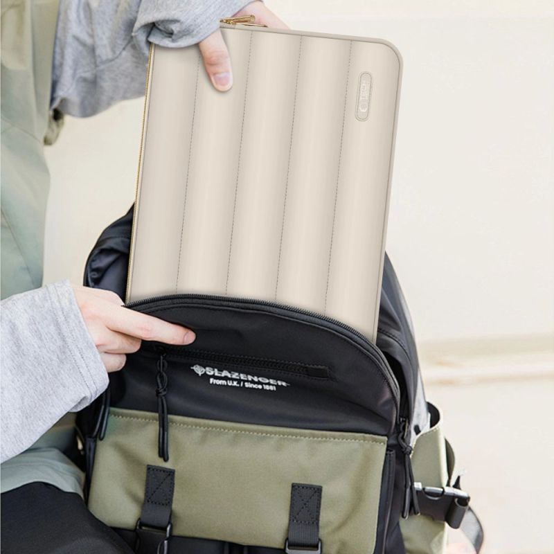 6. Tech-Protect Puffy Laptoptasche 15-16 – Beige