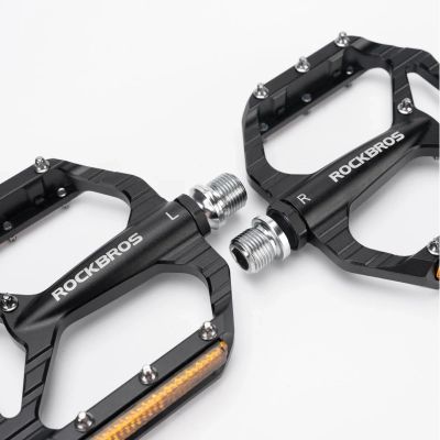 4. Rockbros C700 Reflektierende Aluminium-Plattform-Fahrradpedale – Schwarz