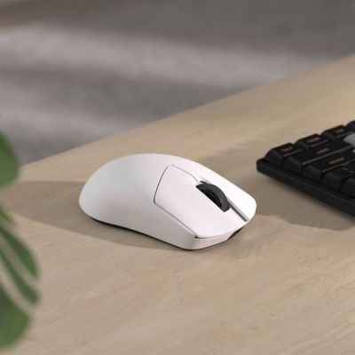 7. COUGAR CGR-NLNW-RP4 Gaming-Maus, beidhändig bedienbar, kabellos (RF) + USB Typ-C, optisch, 26.000 DPI