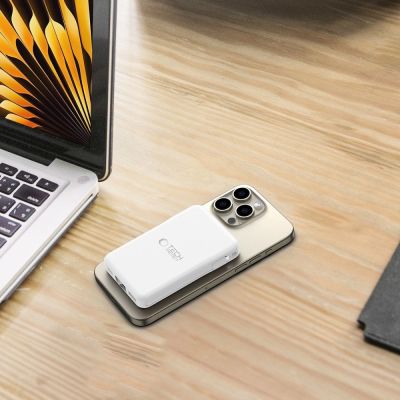 7. Tech-Protect LifeMag PB31 Powerbank mit MagSafe 10000 mAh 15 W USB-C/USB-A/integriertes USB-C/ Lightning Kabel – Weiß
