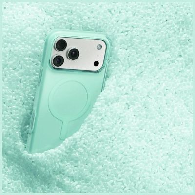 6. Uniq Clario Magclick Ladehülle für iPhone 18 Pro / 17 Pro – Mint