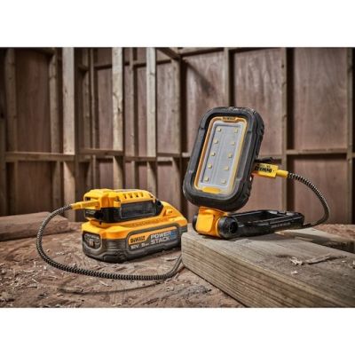 4. DEWALT DCL182 Akku-LED-Arbeitsleuchte USB-C 1000 LM IP54