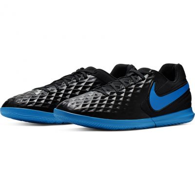 4. Nike Tiempo Legend 8 Club IC M AT6110-004 Hallenschuhe