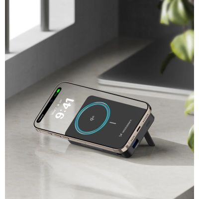 14. Powerbank Wozinsky WLWP-10KA0Y3S 22,5W PD Qi2 10000 mAh, mit Ständer, 1x USB-A, 1x USB-C - schwarz