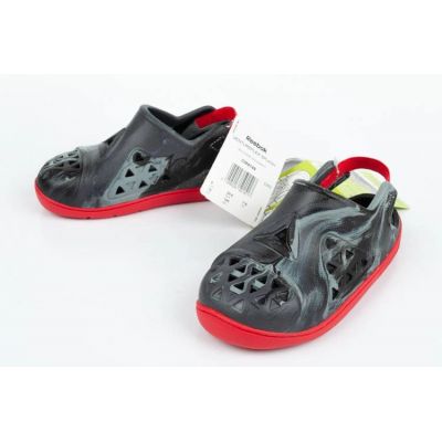18. Reebok Ventureflex Jr CM9149 Sandalen
