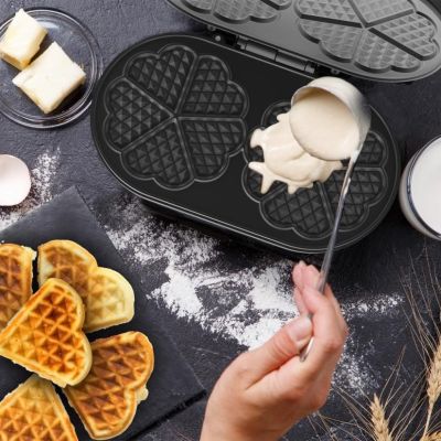 2. Black+Decker BXFC3200E 1400W Waffeleisen
