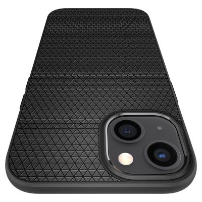 7. Spigen Liquid Air Hülle für iPhone 13 – Mattschwarz