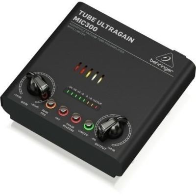 6. Behringer MIC300 Audioverstärker