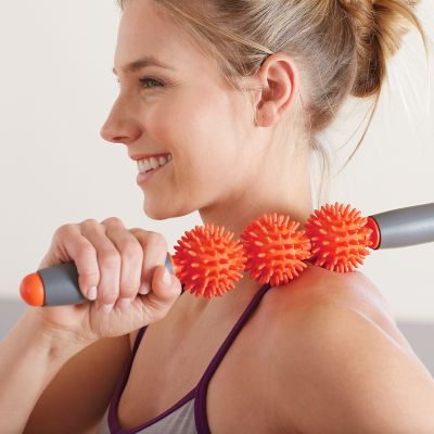 14. GAIAM KÖRPERMASSAGEGERÄT MIT BEWEGLICHEN MUTTERN 58255