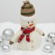 10. Dekorativer Schneemann, 23 cm, mit Hut und Schal