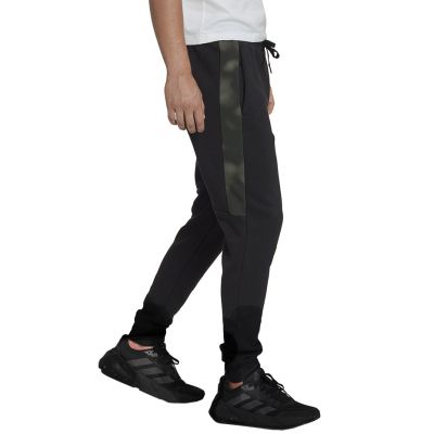 5. adidas Essentials Camo Print Fleecehose M HL6929