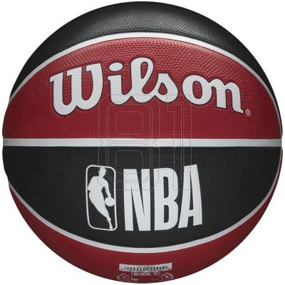 3. Wilson NBA Team Chicago Bulls Ball WTB1300XBCHI