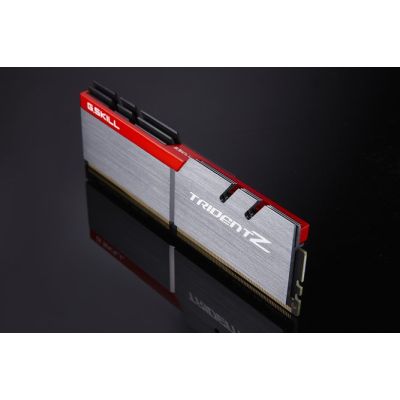4. G. Skill TridentZ Series RAM – DDR4 – 16 GB: 2 x 8 GB – DIMM 288-polig – ungepuffert
