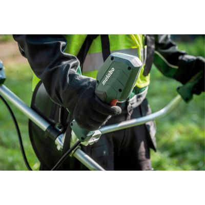8. Metabo FSB 36-18 LTX BL 40 40 cm Batterie Grün