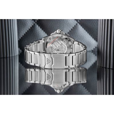 7. Herrenuhr EMPORIO ARMANI World Explorer AR11787 + Box