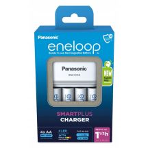 PANASONIC SMARTPLUS LADEGERÄT + 4x AA ENELOOP 2000 mAh
