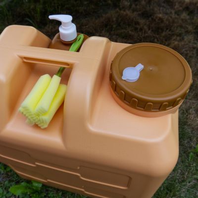 11. OFFLANDER WASSERTANK MIT HAHN 20L