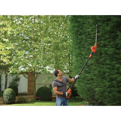 2. Elektrische Gartenschere 51 cm PH5551 BLACK+DECKER