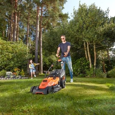 4. Black & Decker BEMW481ES Handrasenmäher AC Orange